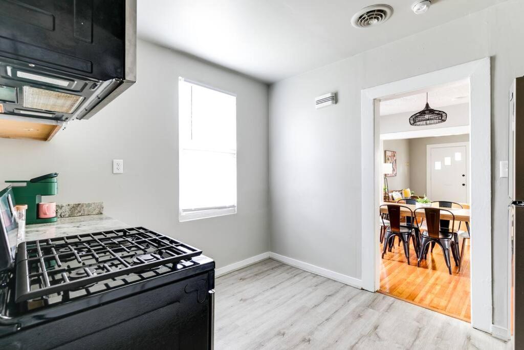 Private Boho Bungalow 10 Minutes To Downtown Rva! リッチモンド エクステリア 写真